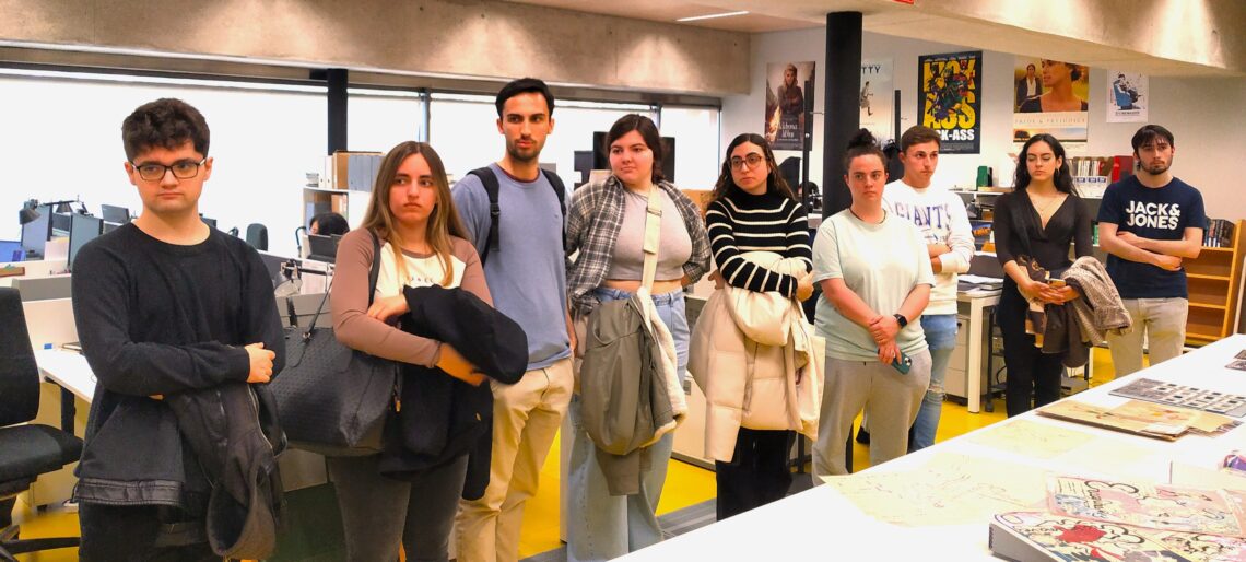 alumnes visiten Biblioteca de la Filmoteca de Catalunya