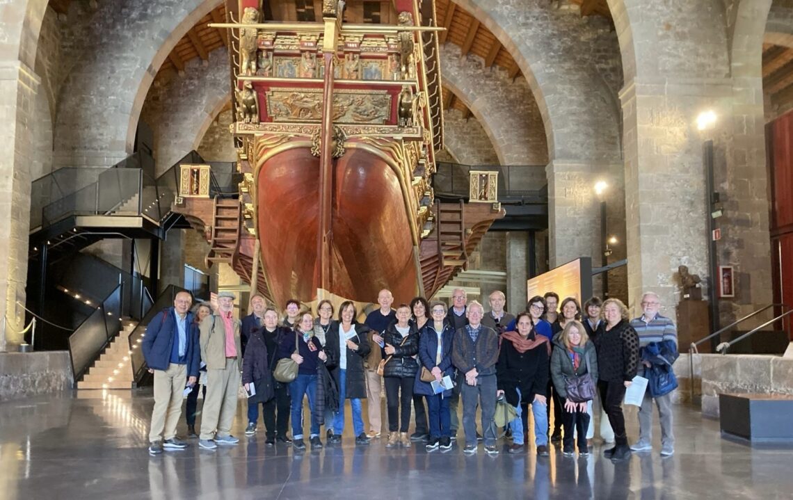 grup del curs Biblioteques, llibres i escriptures en la història al Museu Marítim de Barcelona 2024